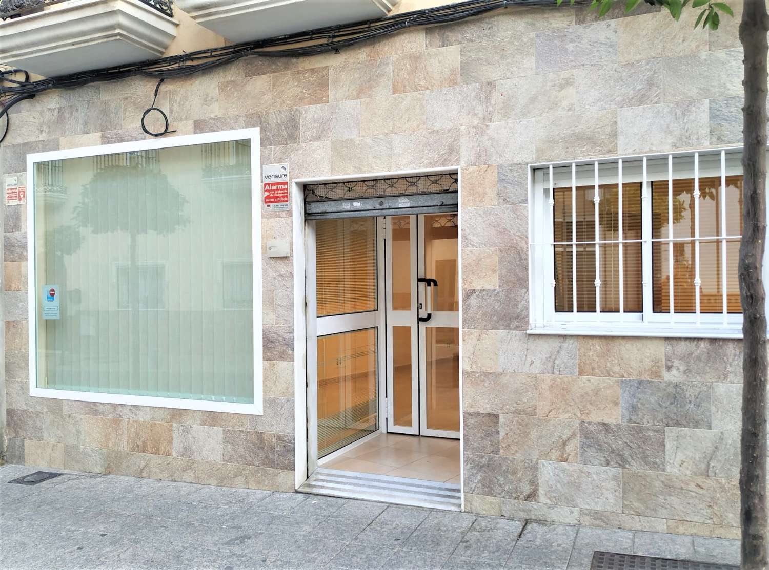 Commercial premises in Juan Carlos I Street