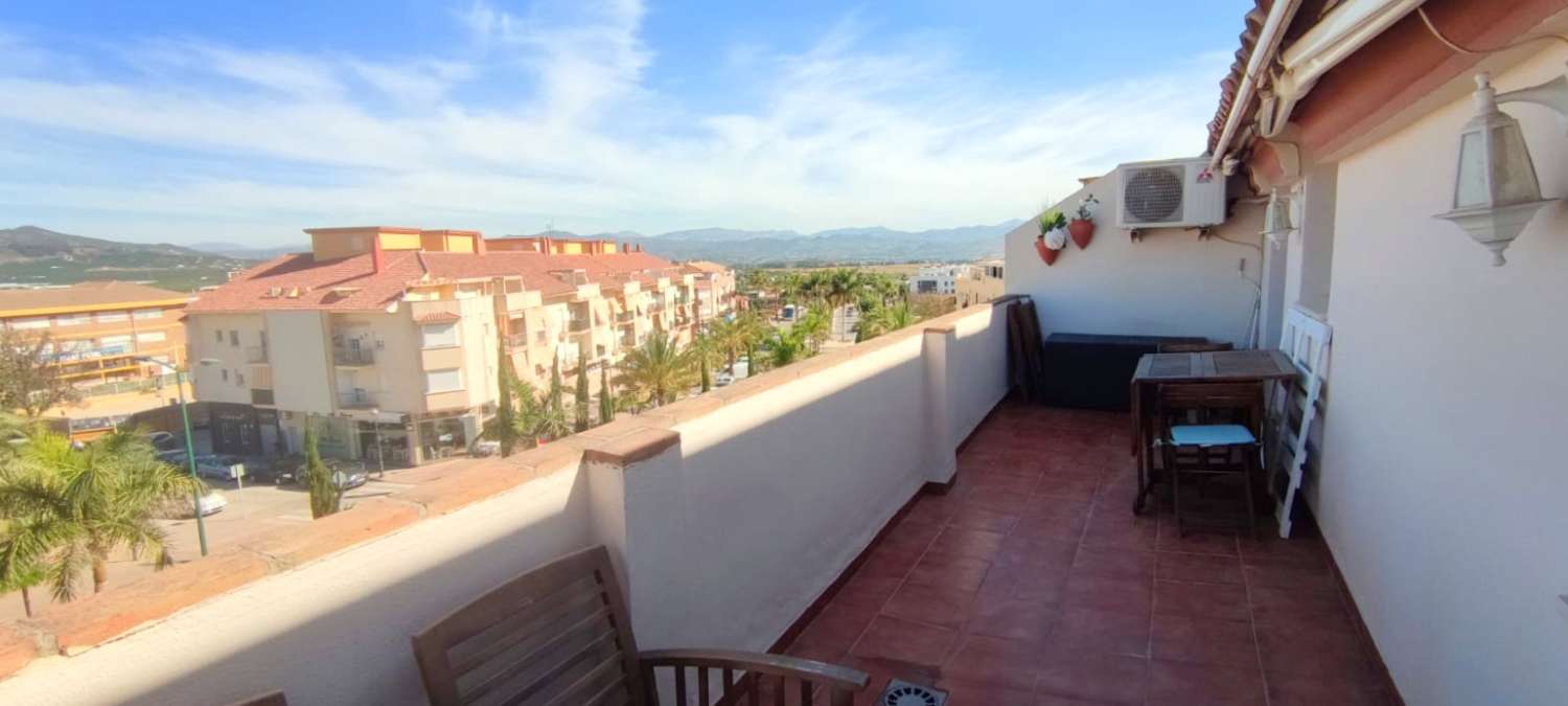 Two bedroom penthouse with parking in Avd Isaac Peral