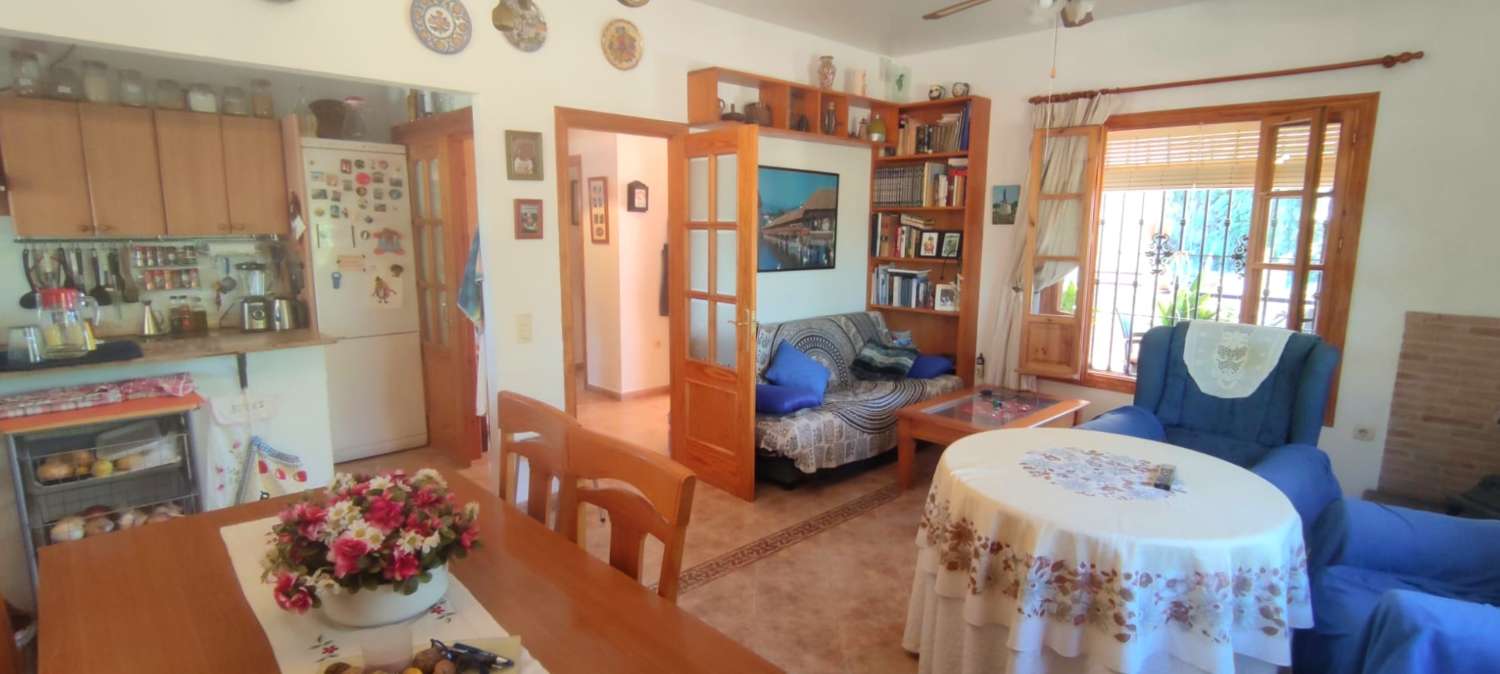 Preciosa casa de campo en parcela de 3.300m2 en Cártama