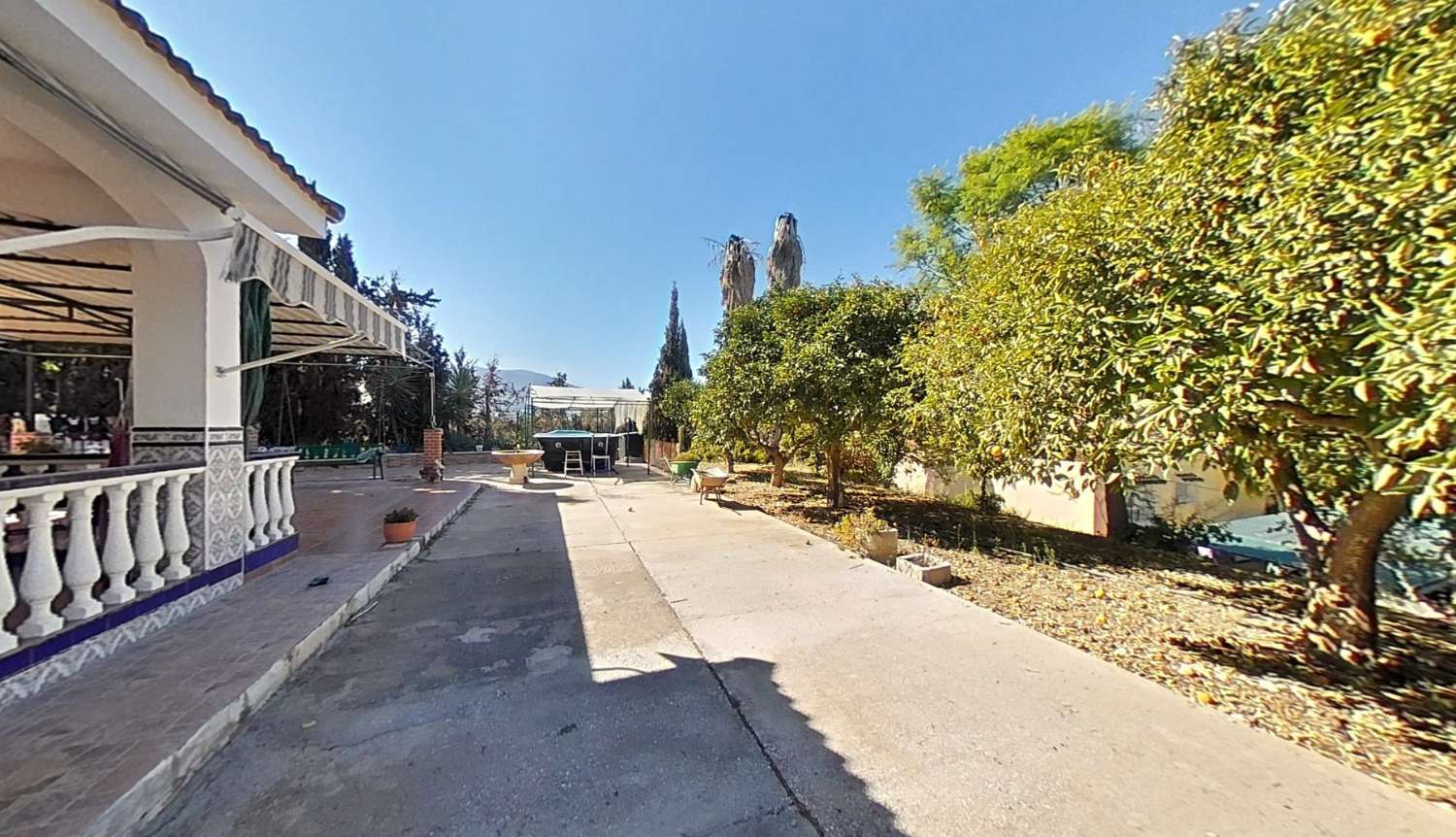 Preciosa casa de campo en parcela de 3.300m2 en Cártama