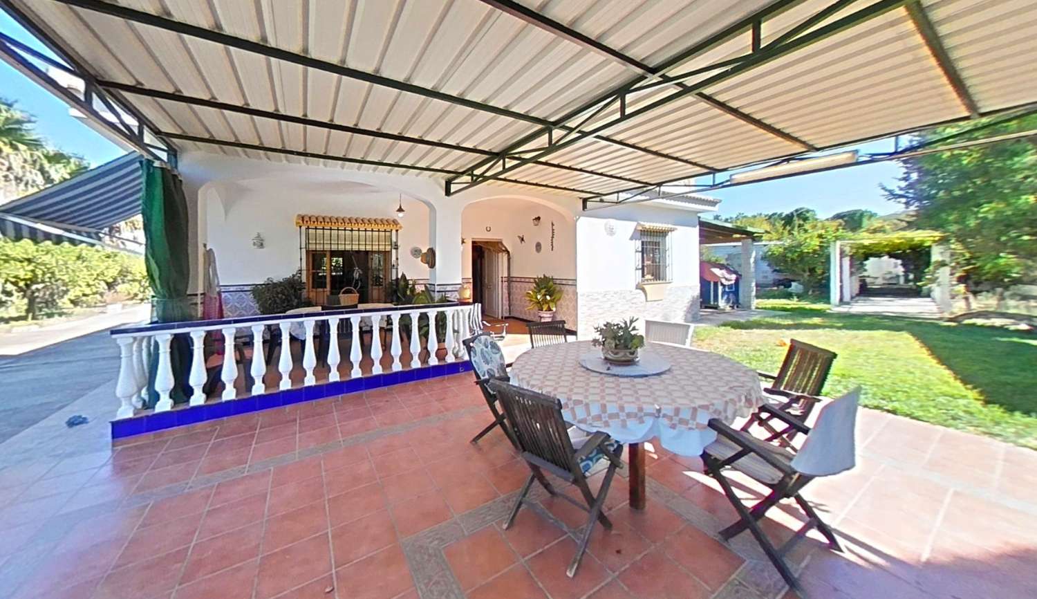 Preciosa casa de campo en parcela de 3.300m2 en Cártama