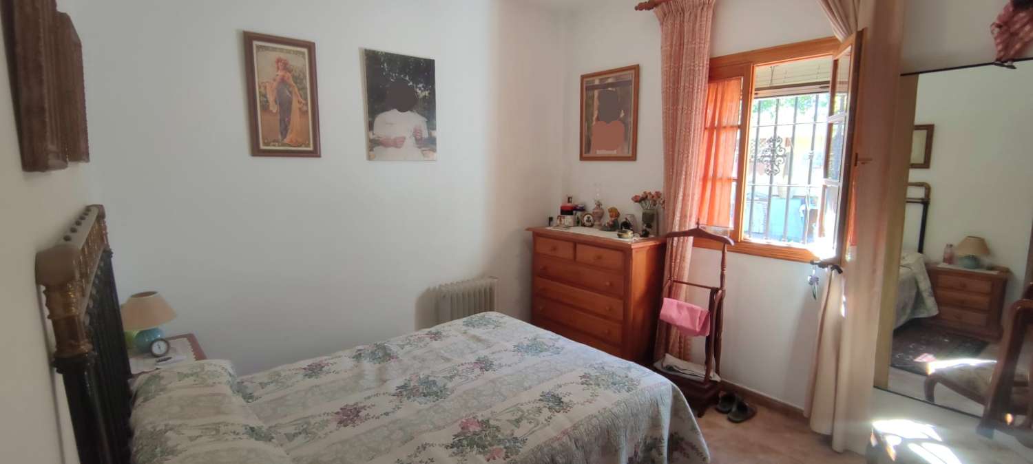 Preciosa casa de campo en parcela de 3.300m2 en Cártama