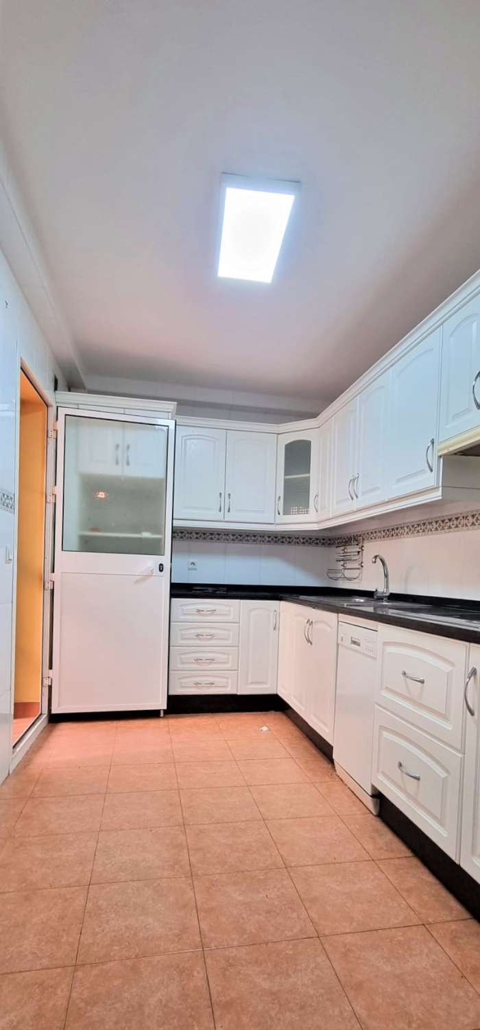 Piso de 3 habitaciones con aparcamiento