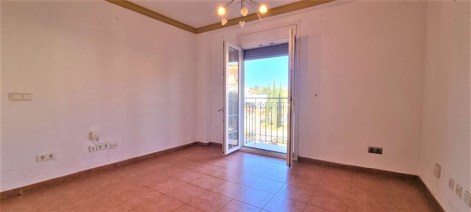 Piso de 3 habitaciones con aparcamiento