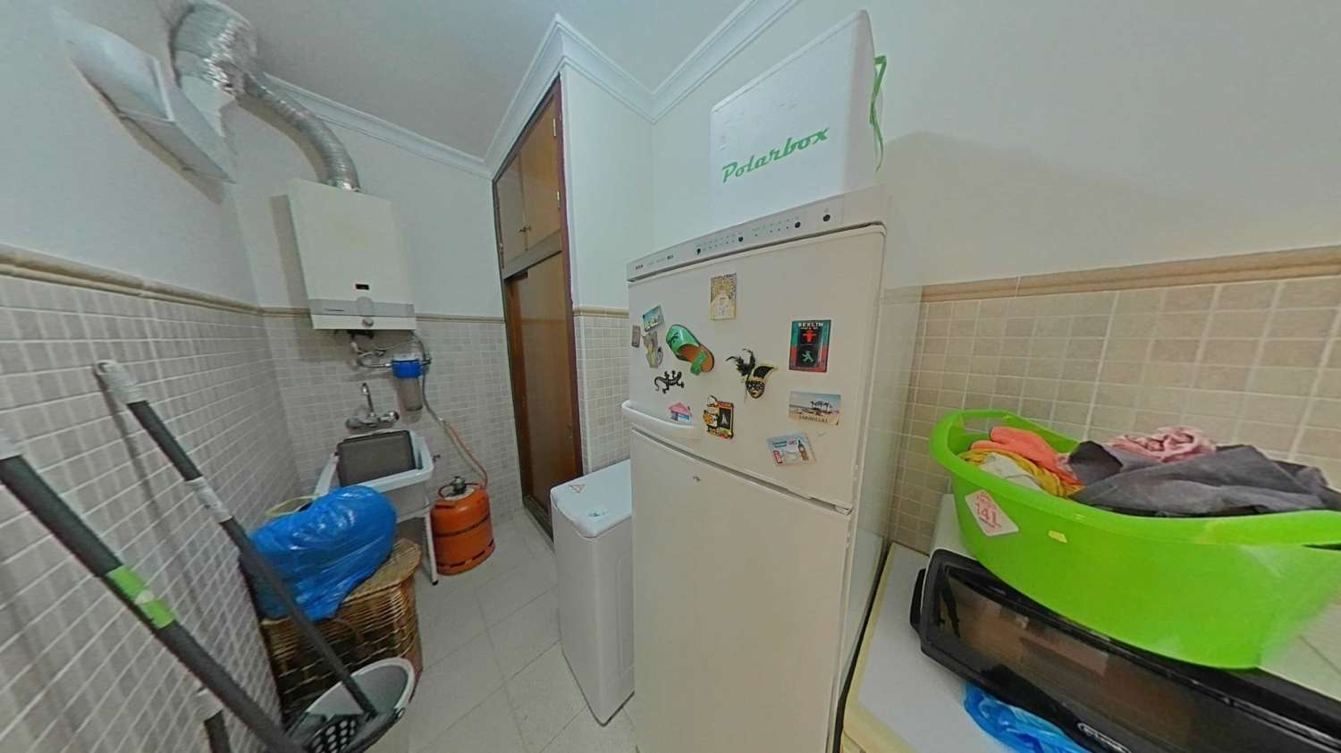 Casa mata céntrica en una planta con patio y terraza céntrica