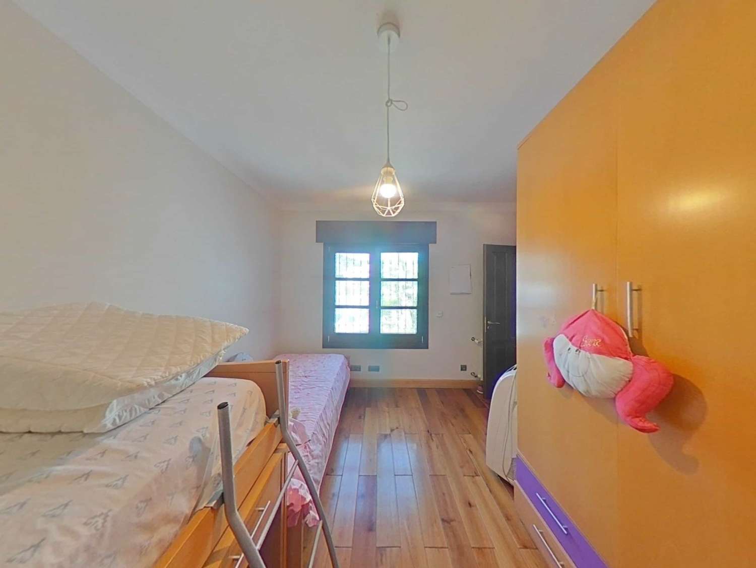 Chalet independiente en Urbanización Manantiales
