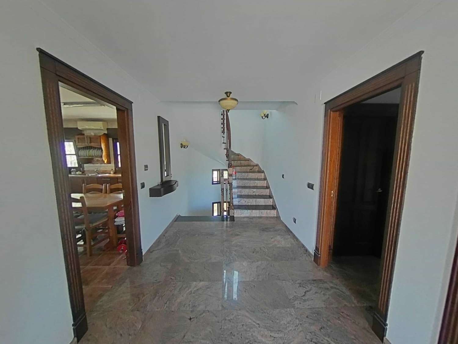 Chalet independiente en Urbanización Manantiales