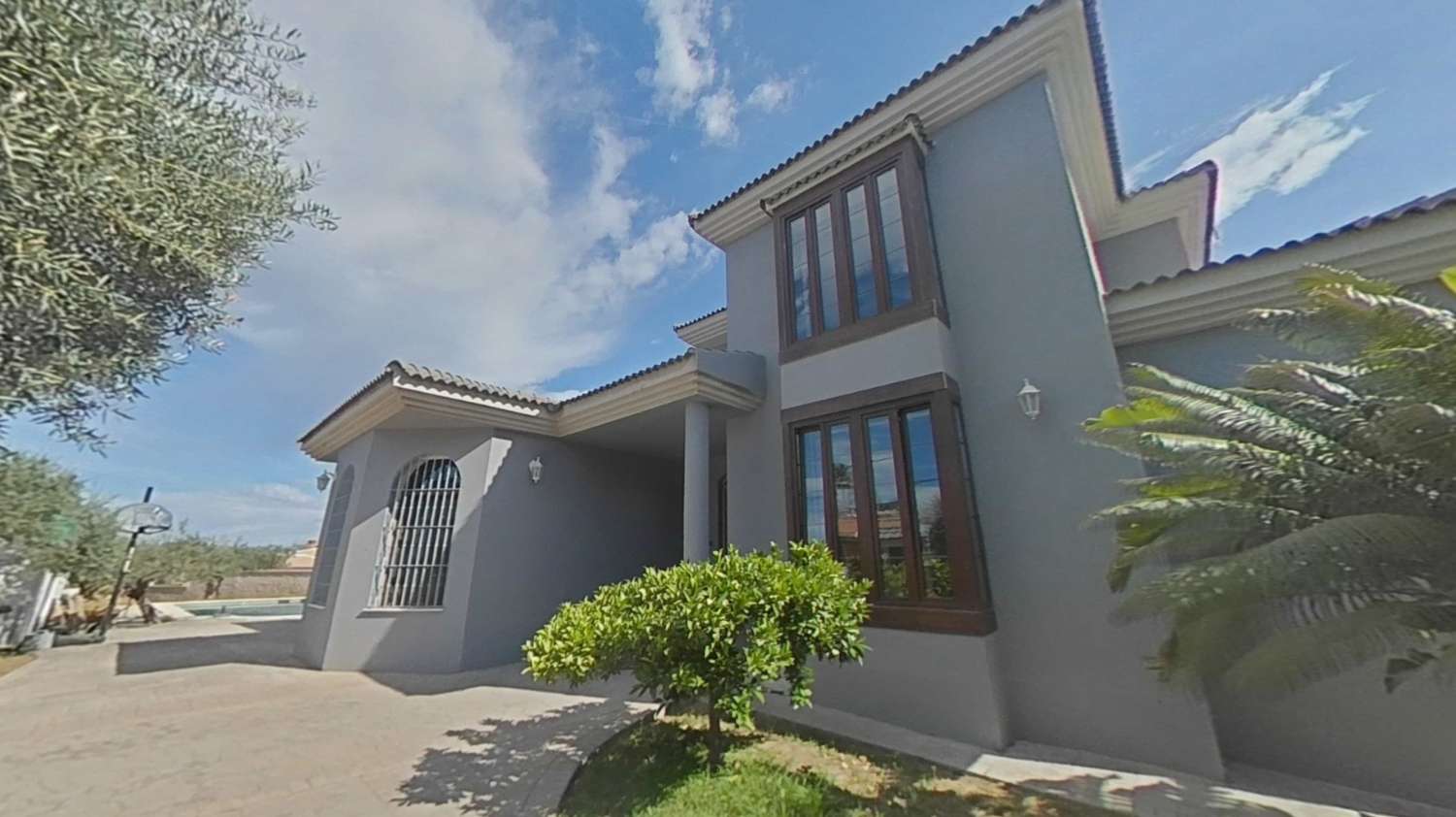 Chalet independiente en Urbanización Manantiales