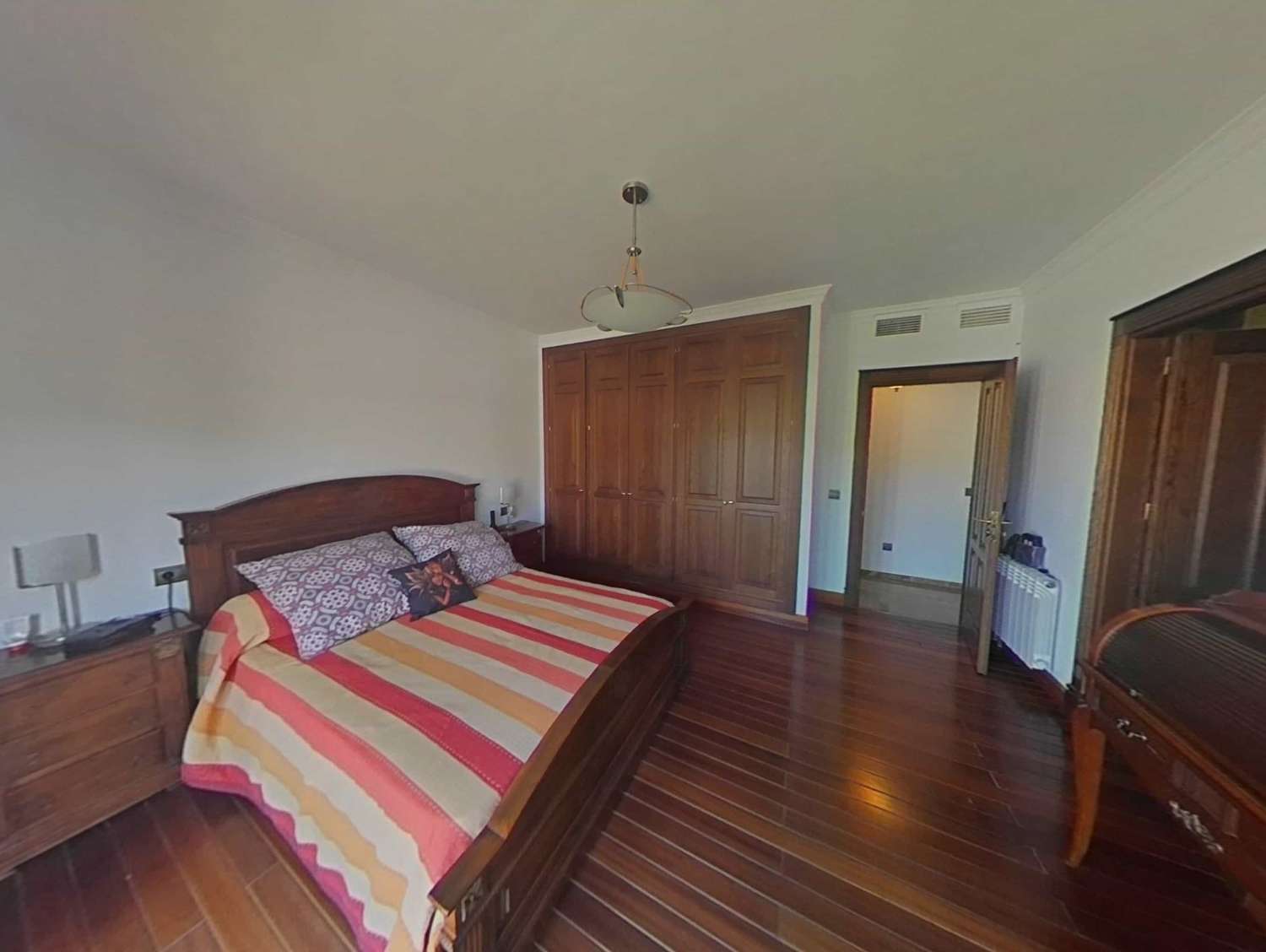 Chalet independiente en Urbanización Manantiales