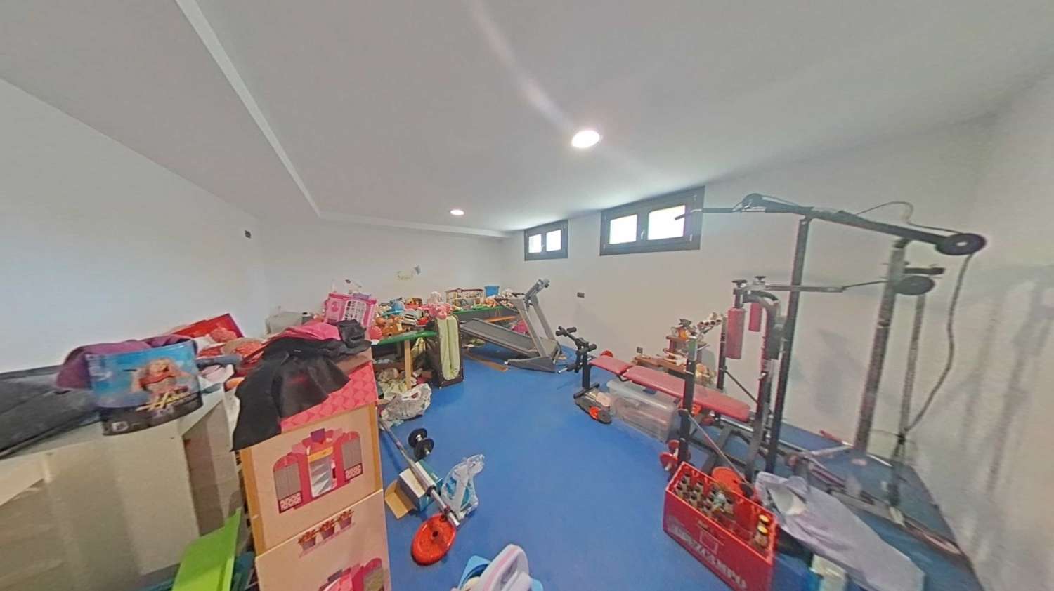 Chalet independiente en Urbanización Manantiales