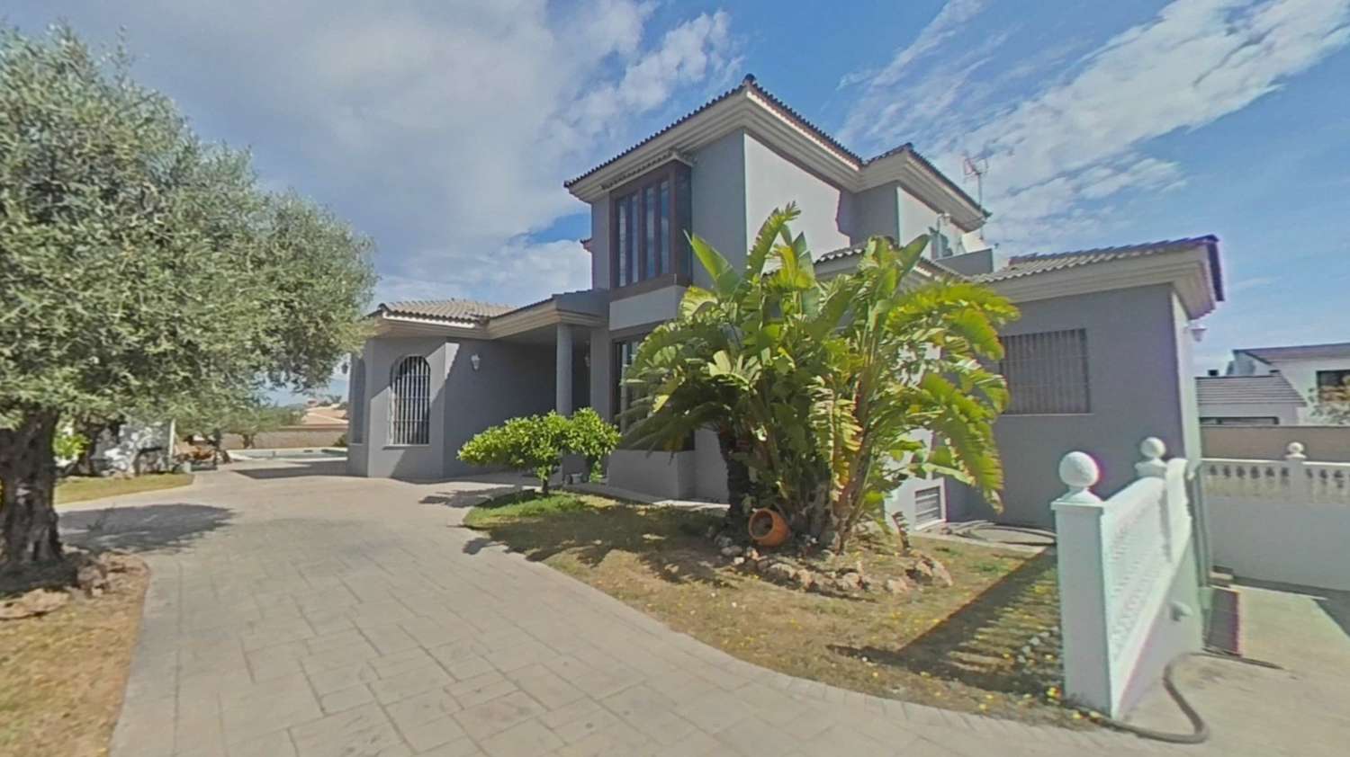 Chalet independiente en Urbanización Manantiales