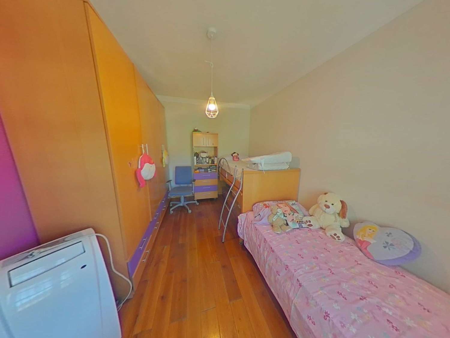 Chalet independiente en Urbanización Manantiales