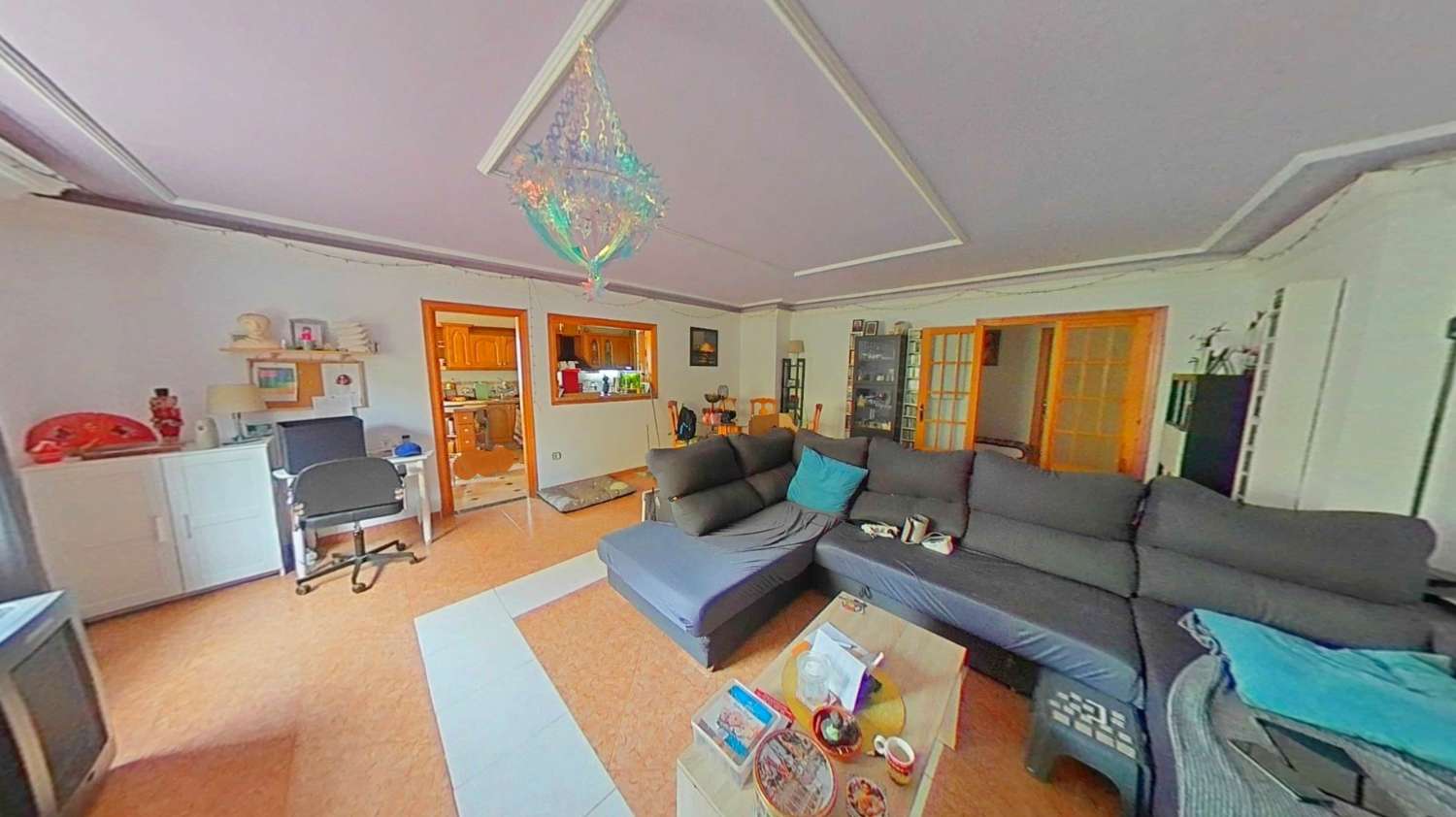 Gran chalet independiente en Pinos de Alhaurín con dos viviendas y piscina en parcela de 2.500m2
