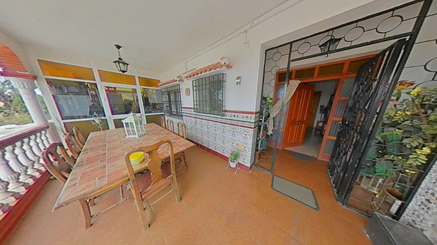 Gran chalet independiente en Pinos de Alhaurín con dos viviendas y piscina en parcela de 2.500m2