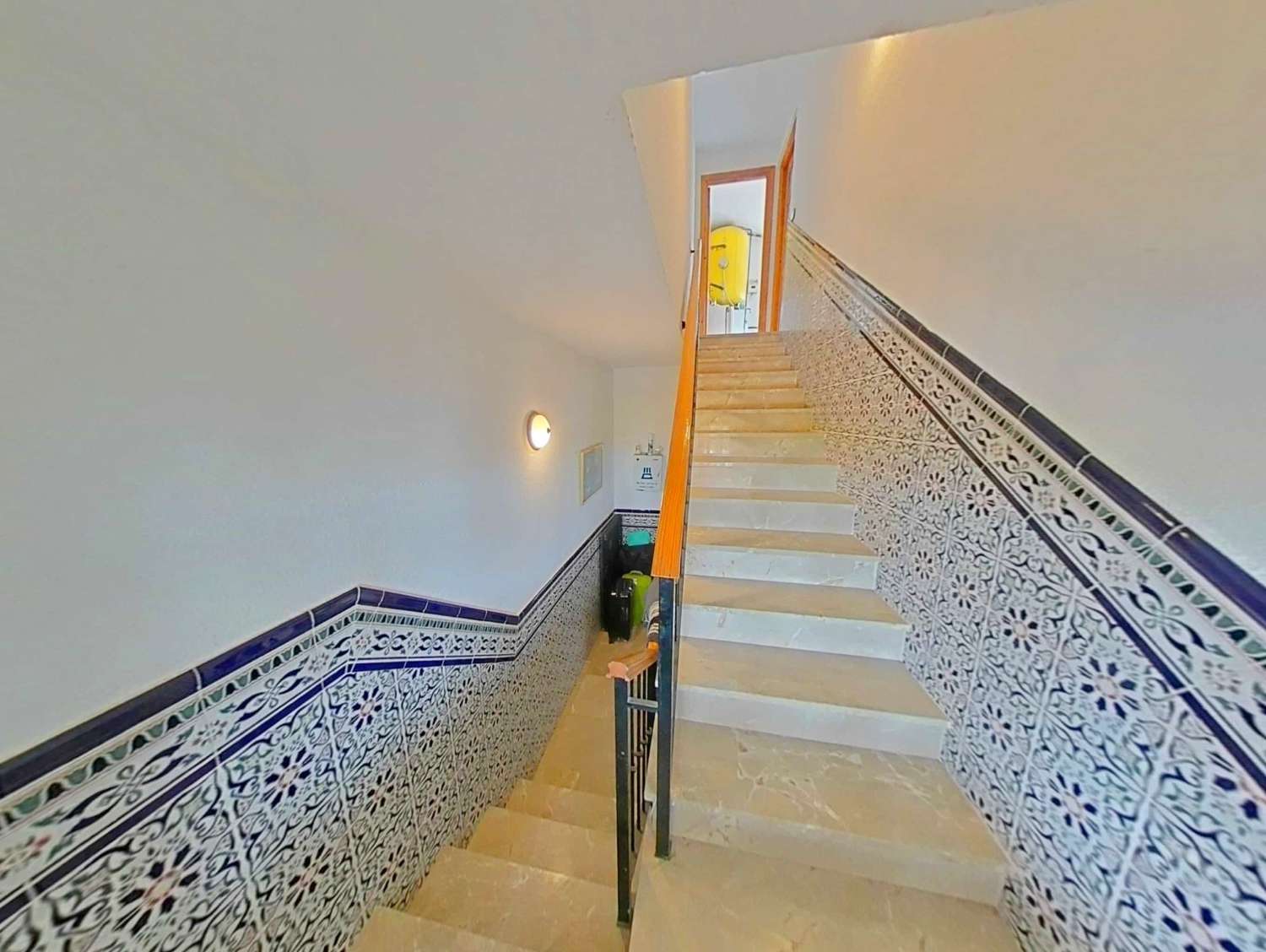 Gran chalet independiente en Pinos de Alhaurín con dos viviendas y piscina en parcela de 2.500m2