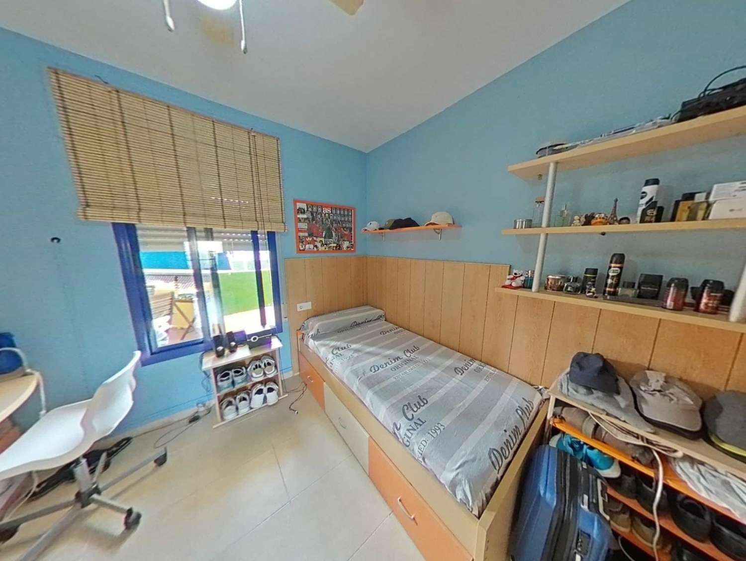 3-bedroom apartment in a closed area with terrace, pool, parking and storage room