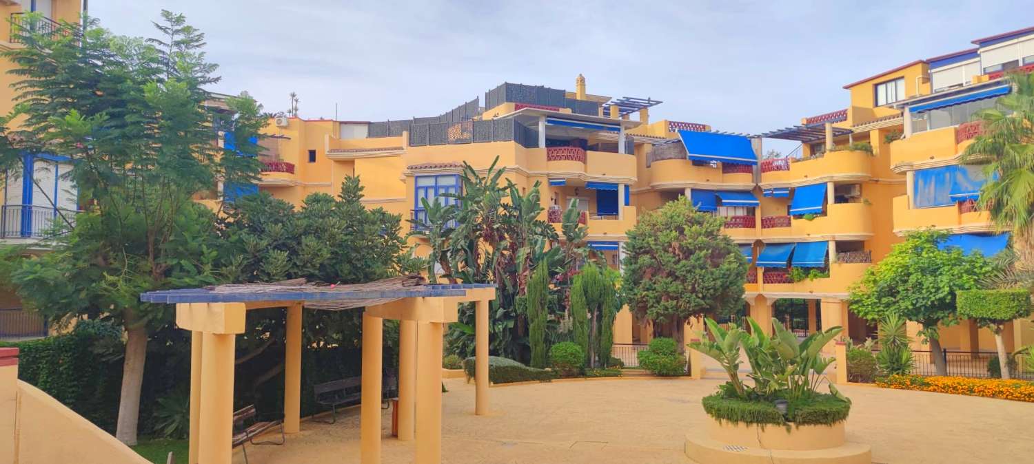 3-bedroom apartment in a closed area with terrace, pool, parking and storage room