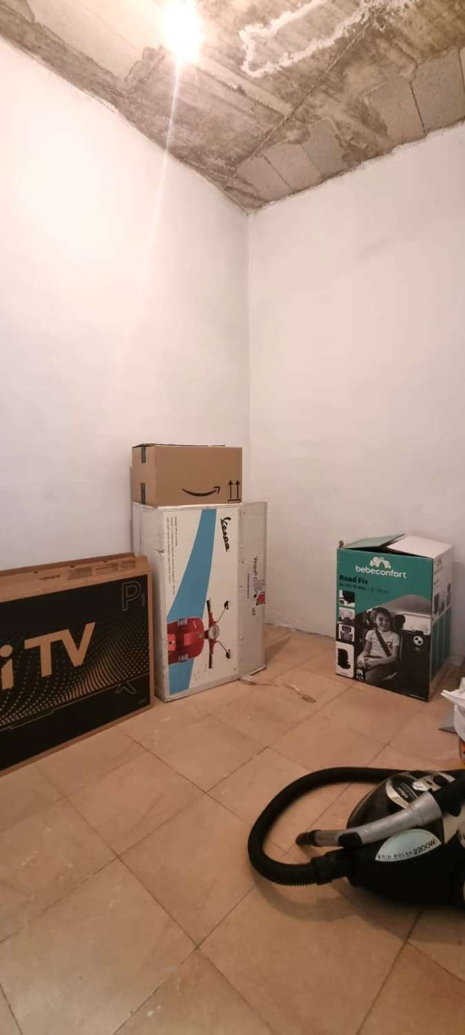 Apartamento de 1 dormitorio con gran terraza, piscina y pistas deportivas en complejo Sol Andalusi