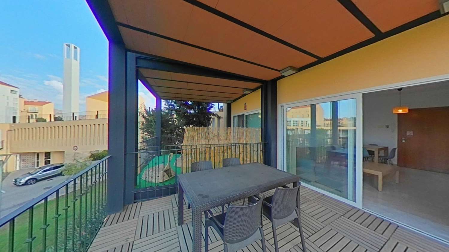 Apartamento de 1 dormitorio con gran terraza, piscina y pistas deportivas en complejo Sol Andalusi