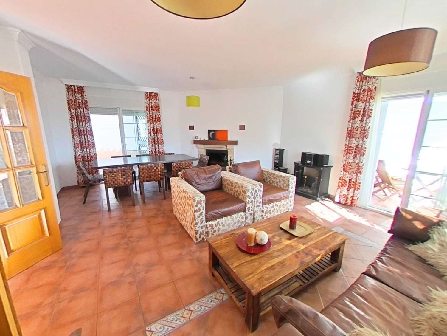 Semi-detached house with 5 bedrooms and private pool in Cortijos del Sol area