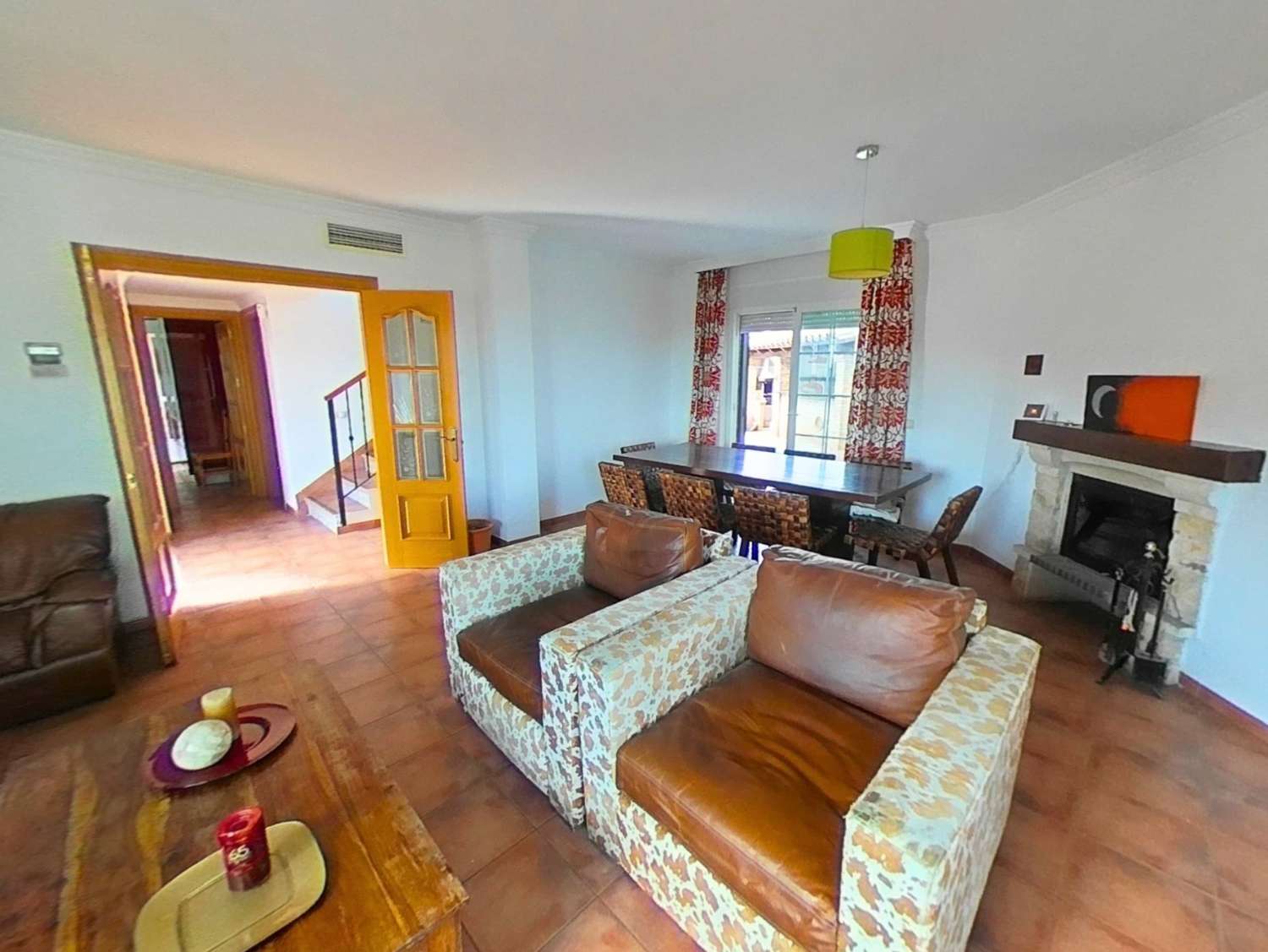 Semi-detached house with 5 bedrooms and private pool in Cortijos del Sol area