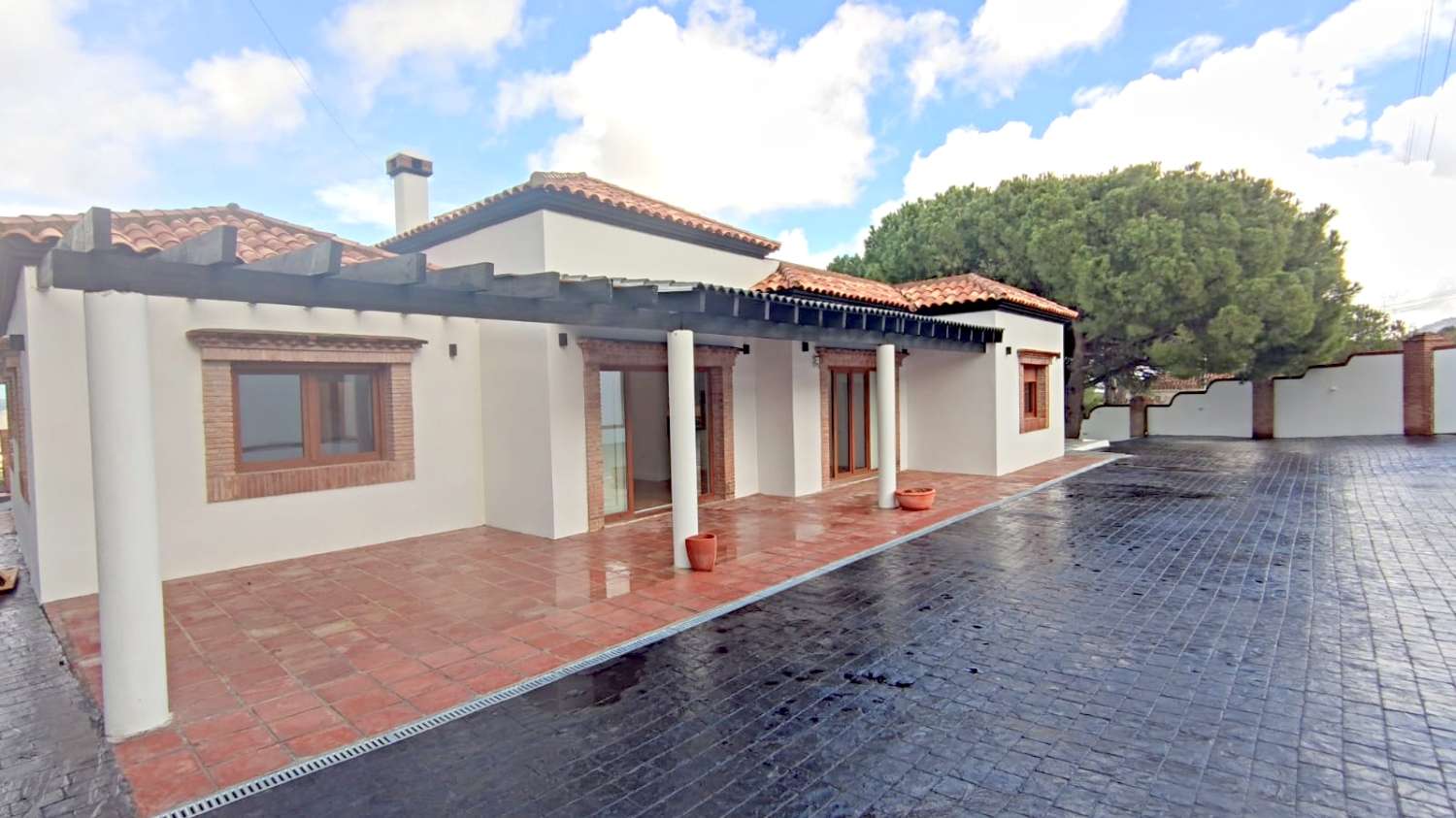 Impresionante villa en venta en Pinos de Alhaurin