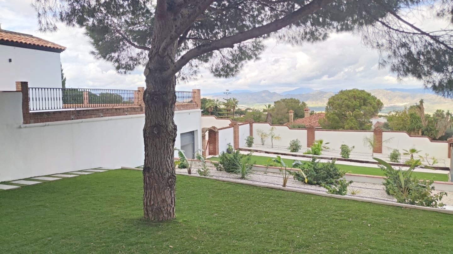 Impresionante villa en venta en Pinos de Alhaurin