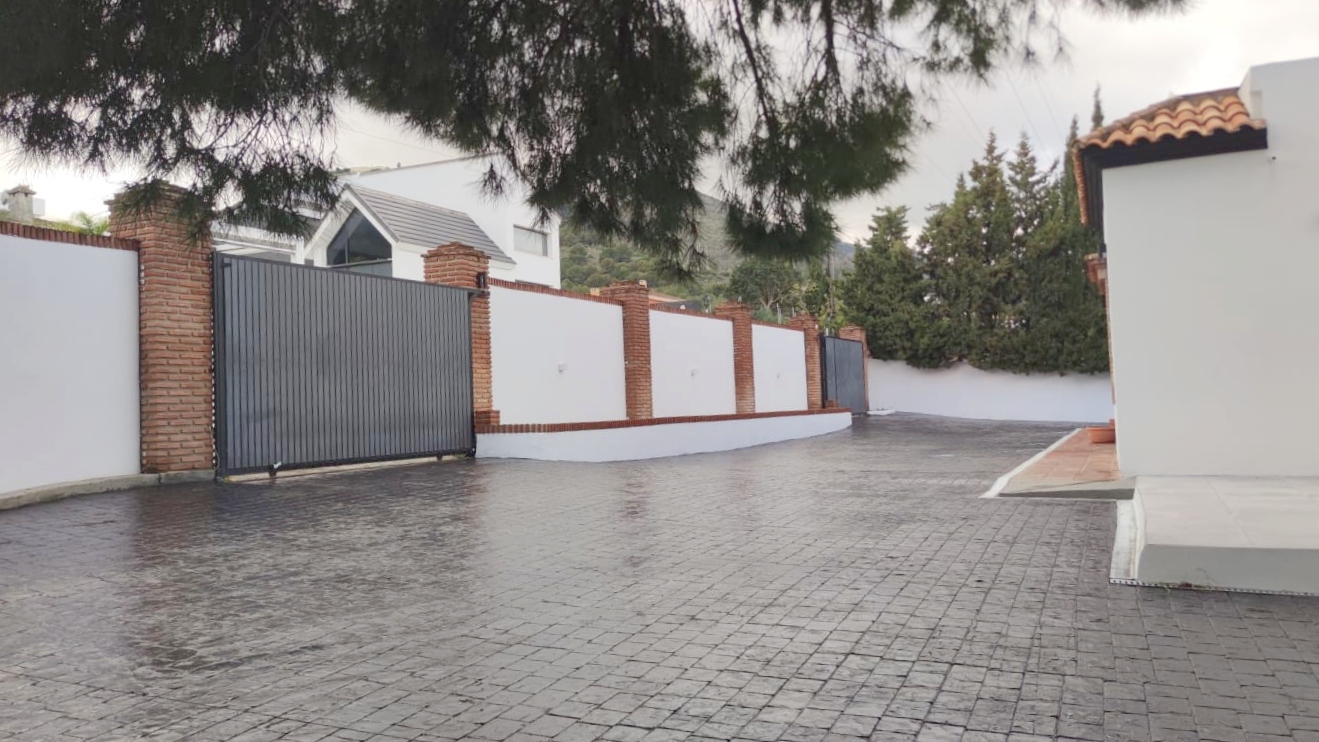 Impresionante villa en venta en Pinos de Alhaurin