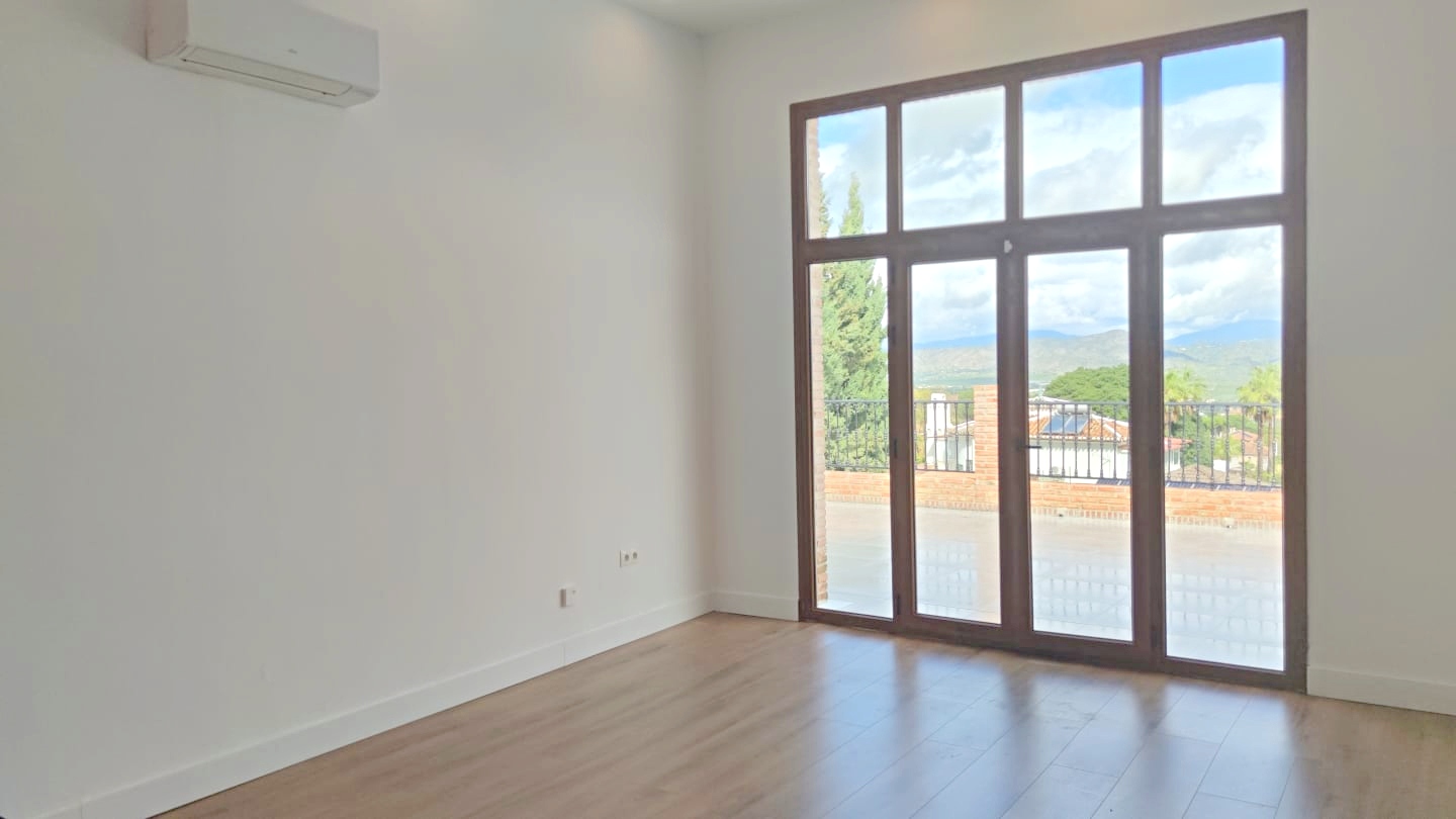 Impresionante villa en venta en Pinos de Alhaurin