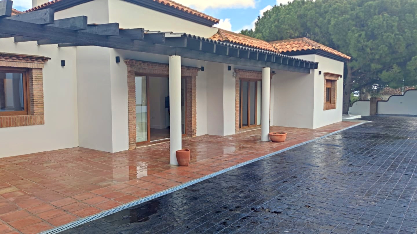 Impresionante villa en venta en Pinos de Alhaurin