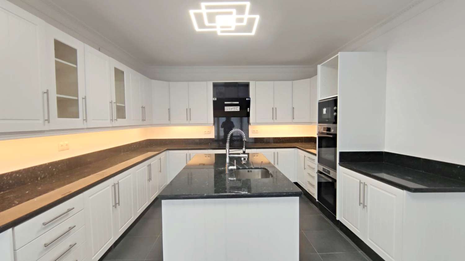 Impresionante villa en venta en Pinos de Alhaurin