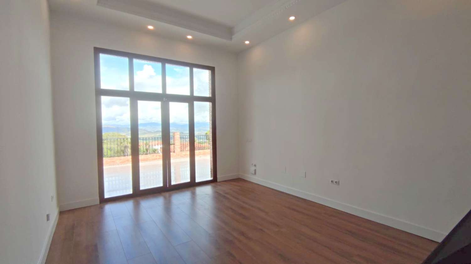 Impresionante villa en venta en Pinos de Alhaurin