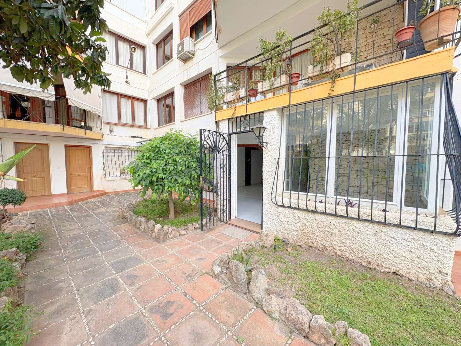 Piso de 2 dormitorios en Torremolinos