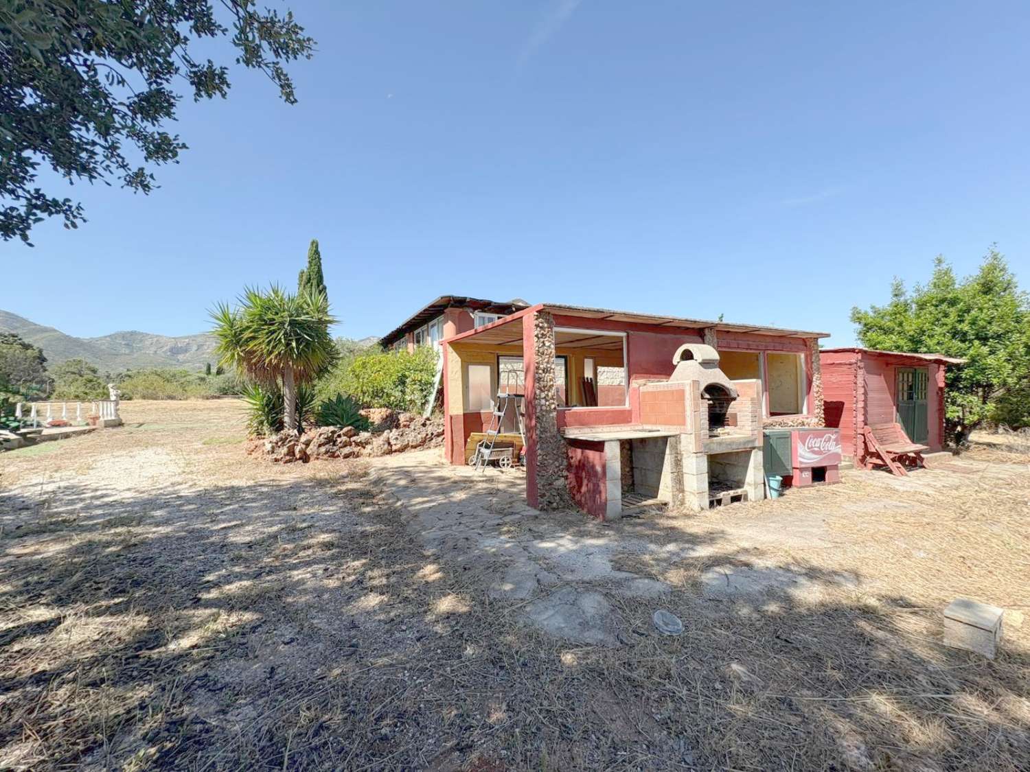 Casa de campo en la zona de La Alquería con vivienda escriturada y registrada.