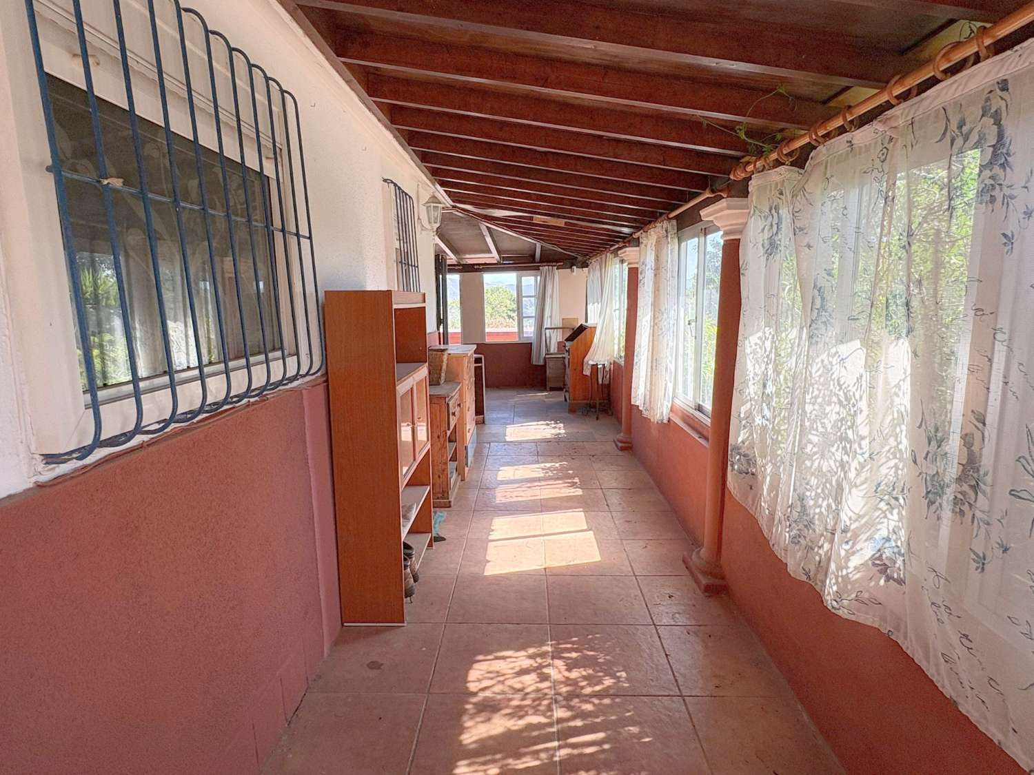 Casa de campo en la zona de La Alquería con vivienda escriturada y registrada.