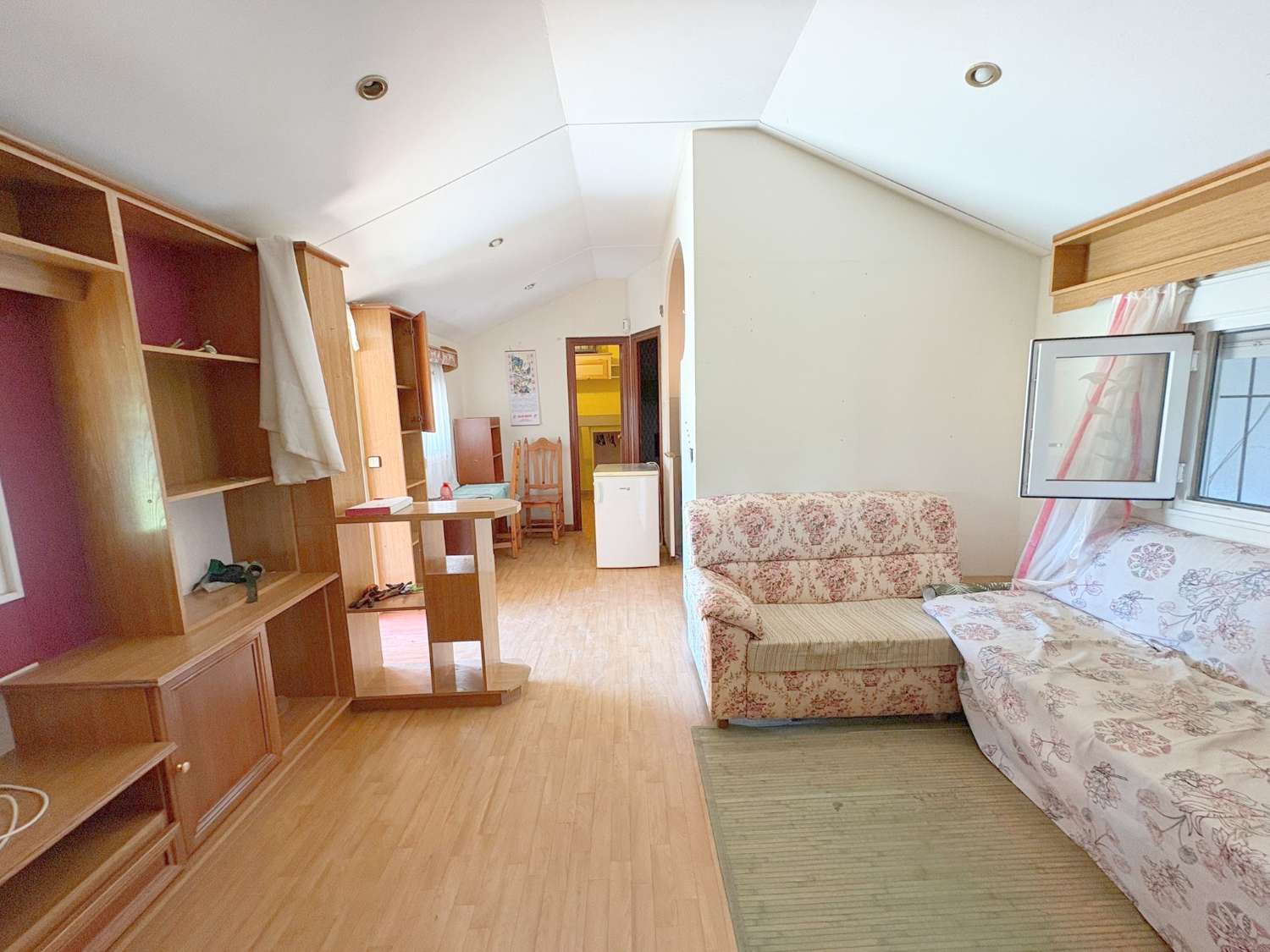 Casa de campo en la zona de La Alquería con vivienda escriturada y registrada.