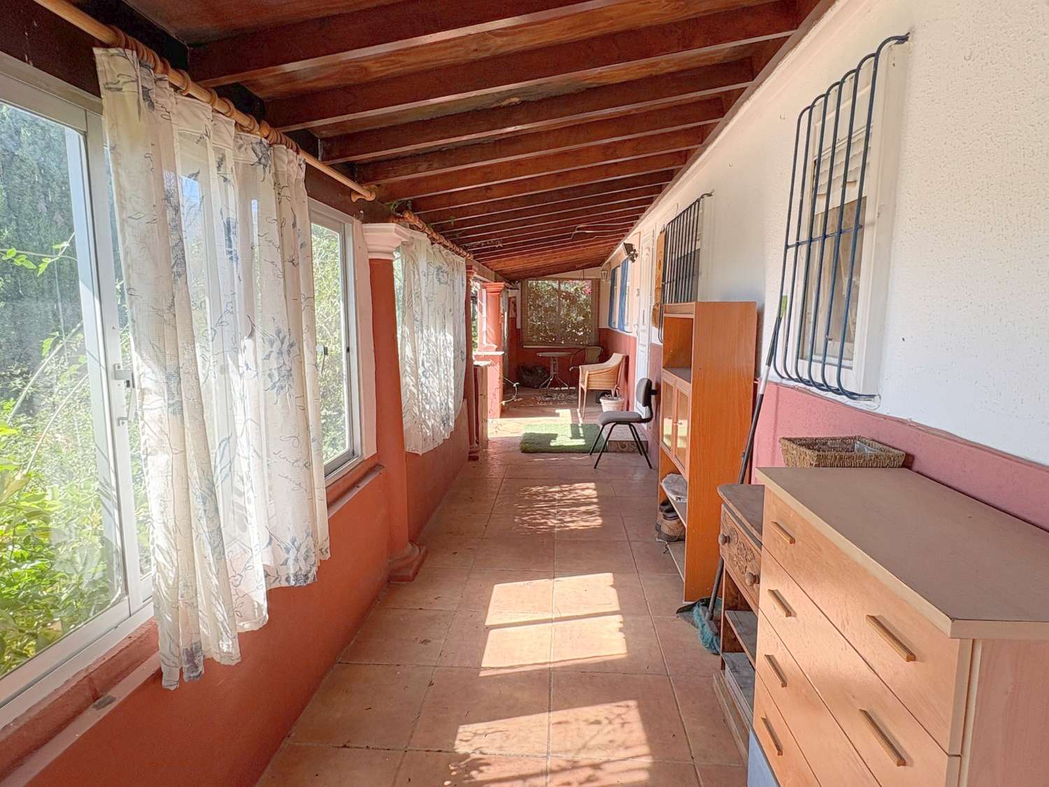 Casa de campo en la zona de La Alquería con vivienda escriturada y registrada.