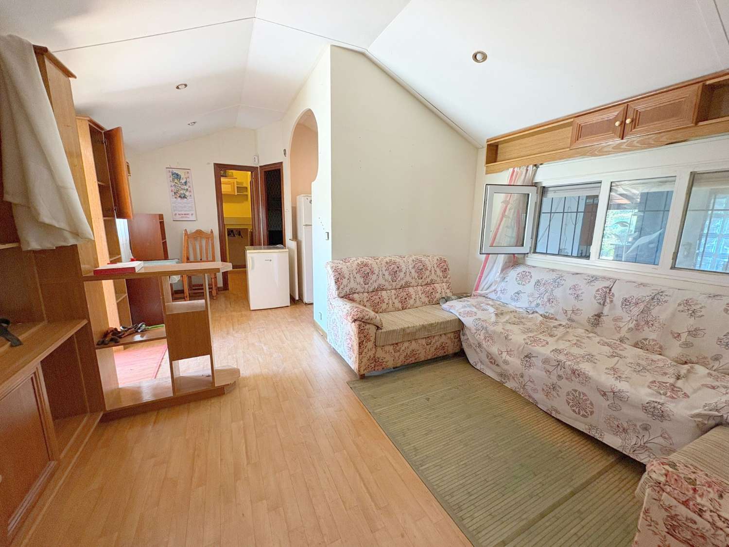 Casa de campo en la zona de La Alquería con vivienda escriturada y registrada.