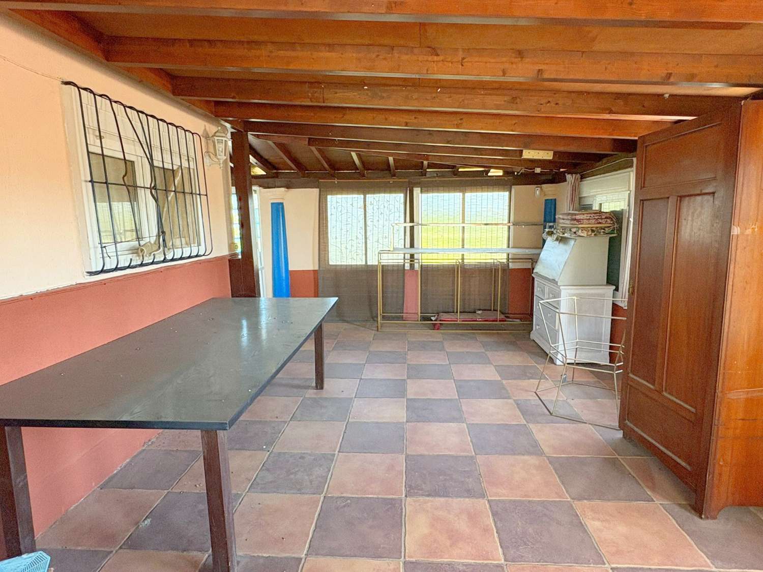 Casa de campo en la zona de La Alquería con vivienda escriturada y registrada.