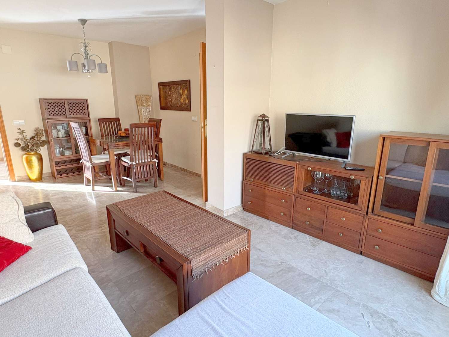 Ático de 2 dormitorios con terraza en zona Isaac Peral