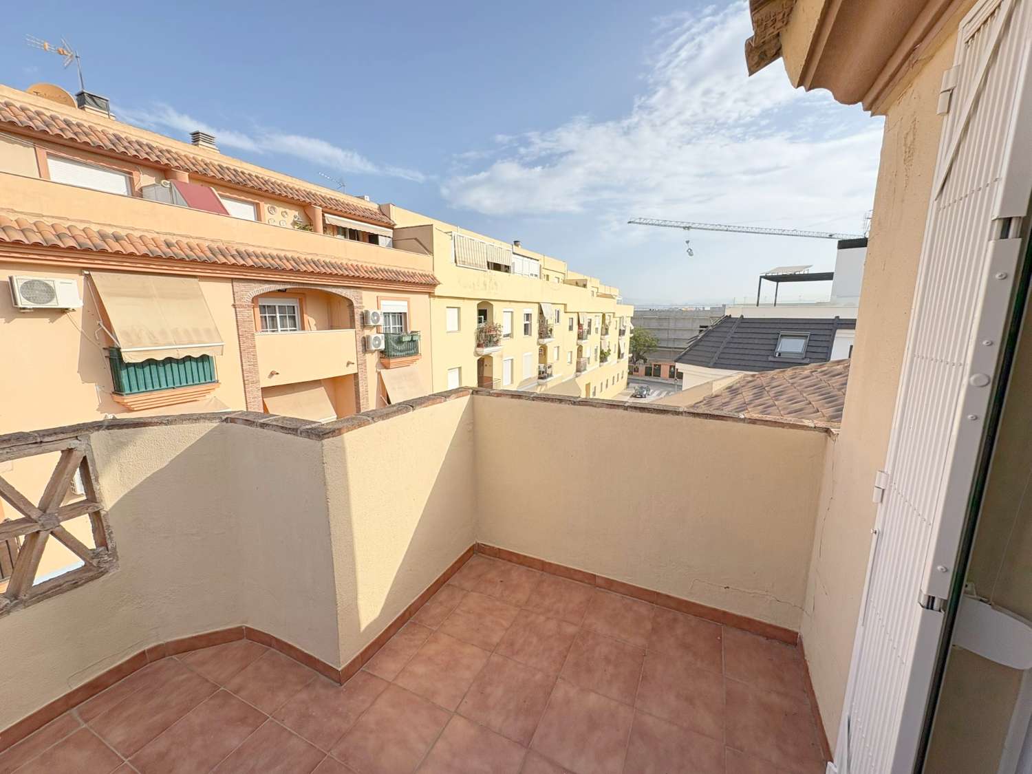 Ático de 2 dormitorios con terraza en zona Isaac Peral