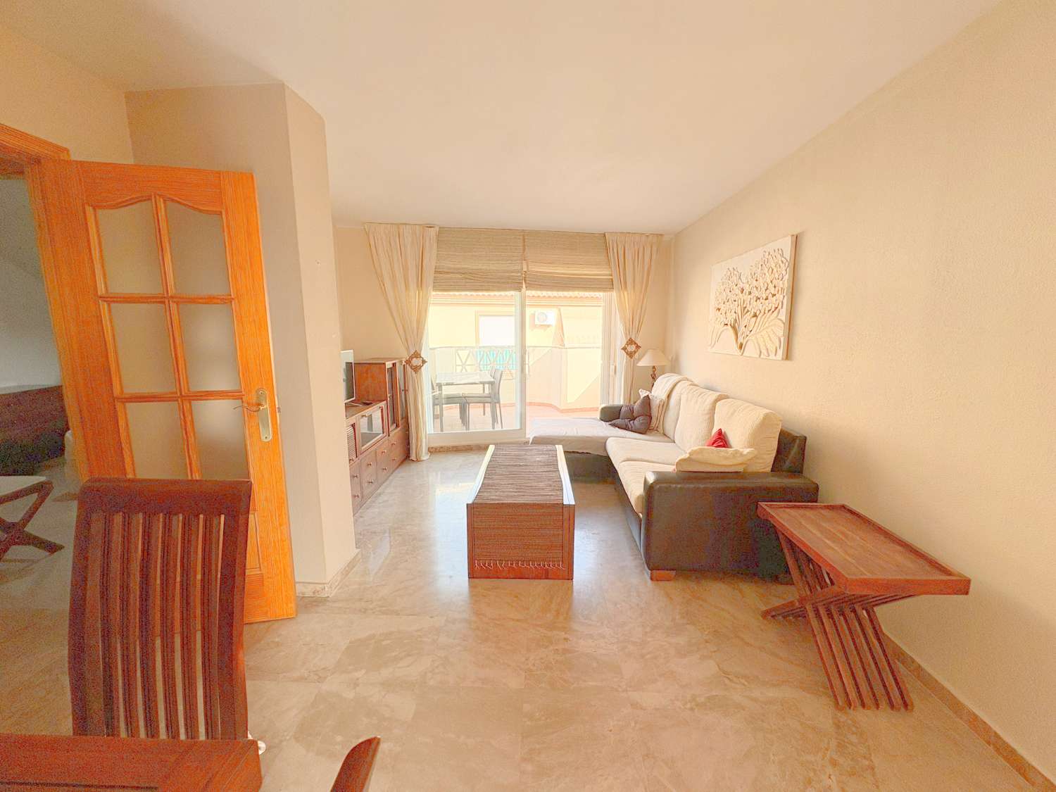 Ático de 2 dormitorios con terraza en zona Isaac Peral