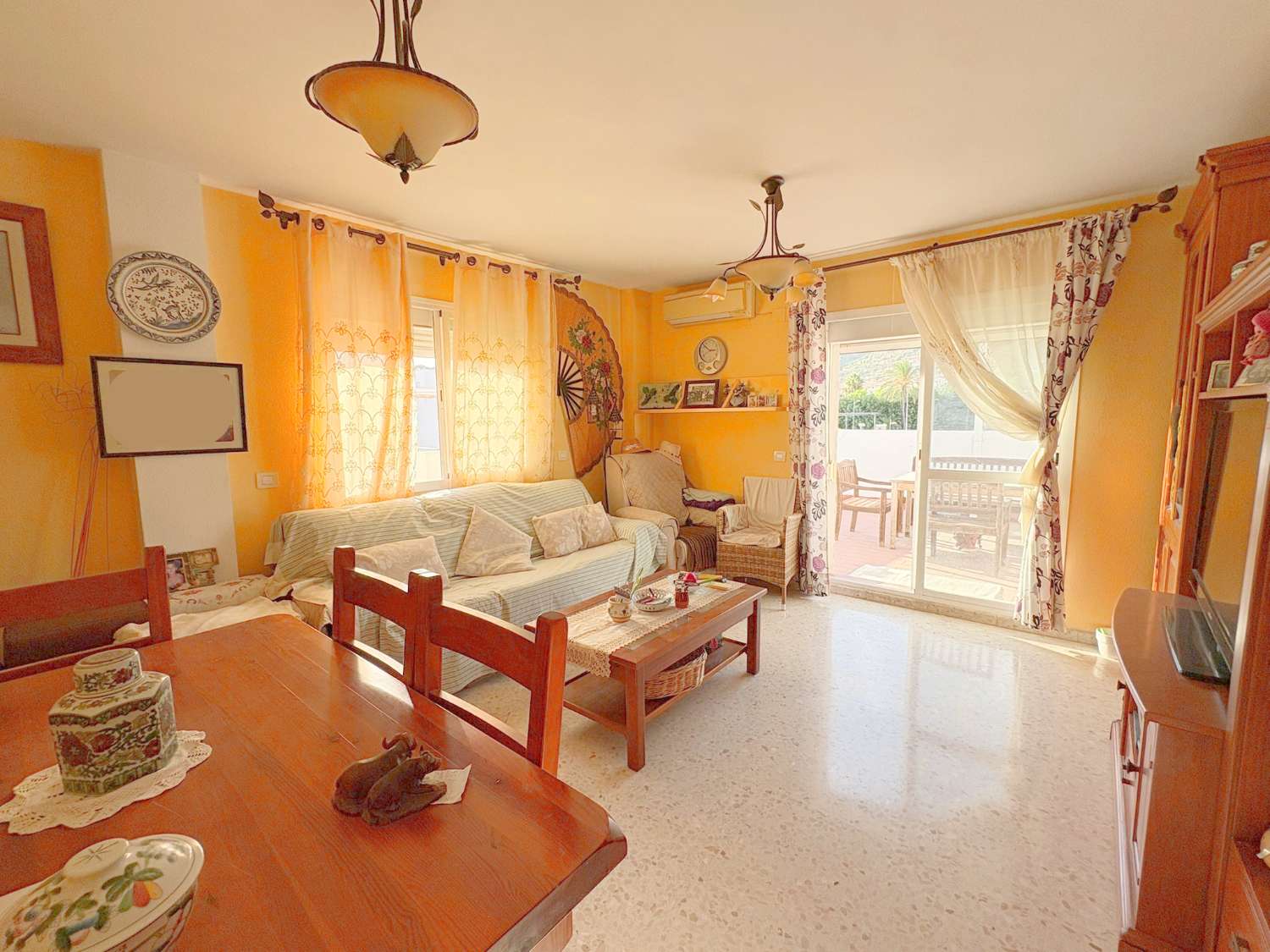Ático de 3 dormitorios con gran terraza