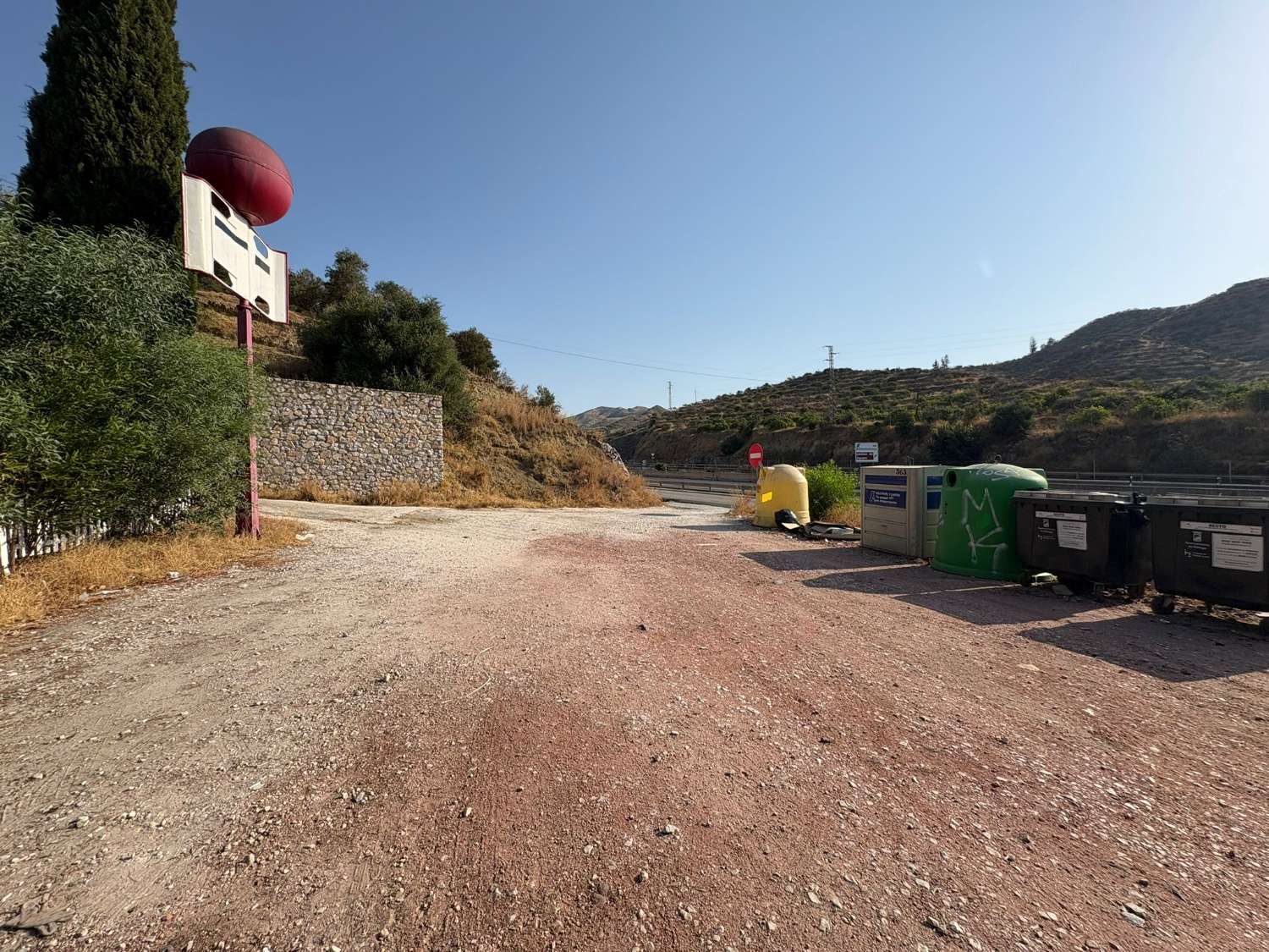Finca de 6.000m2 junto a la A-45 a la entrada de la ciudad de Málaga
