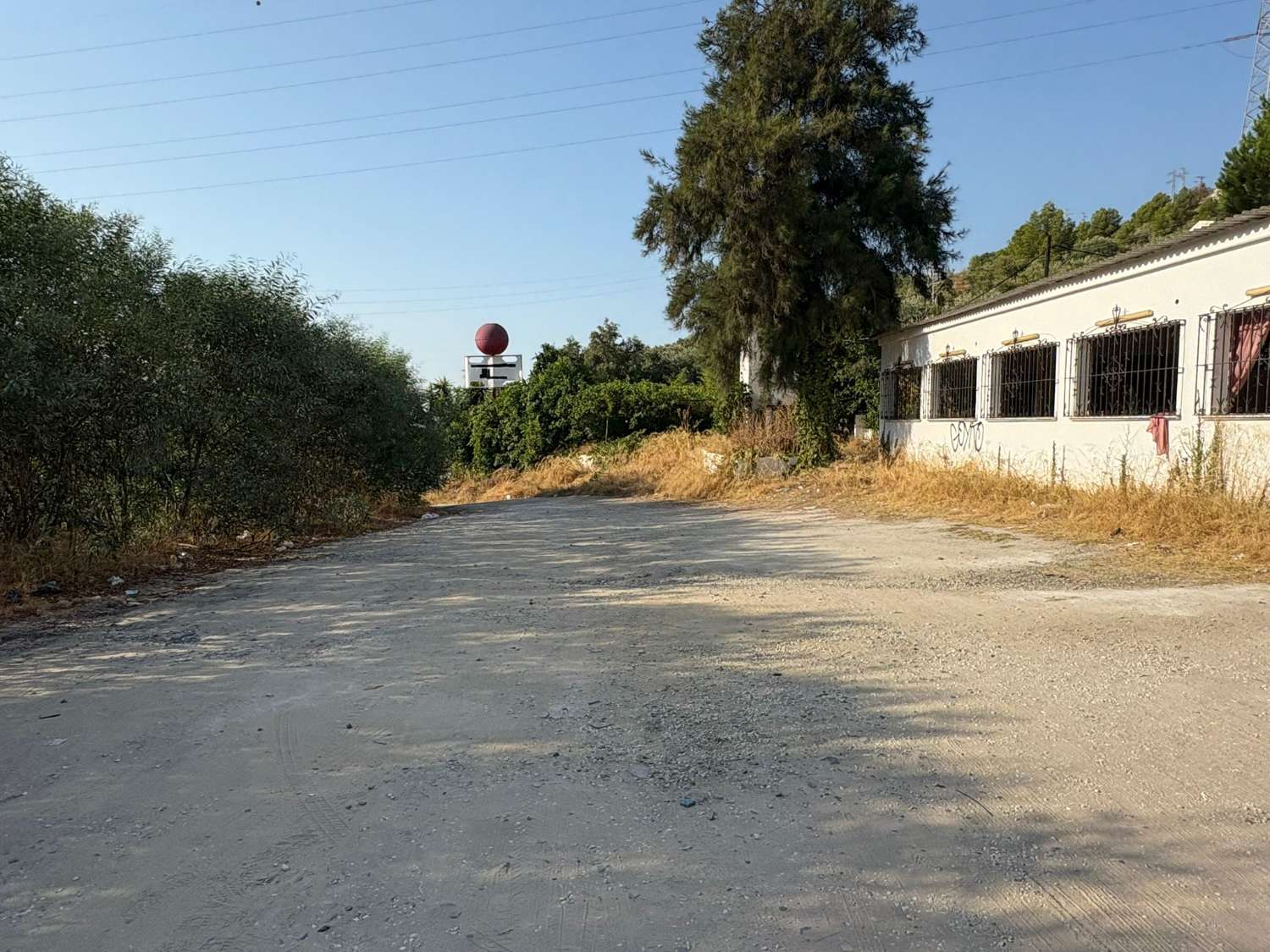 Finca de 6.000m2 junto a la A-45 a la entrada de la ciudad de Málaga