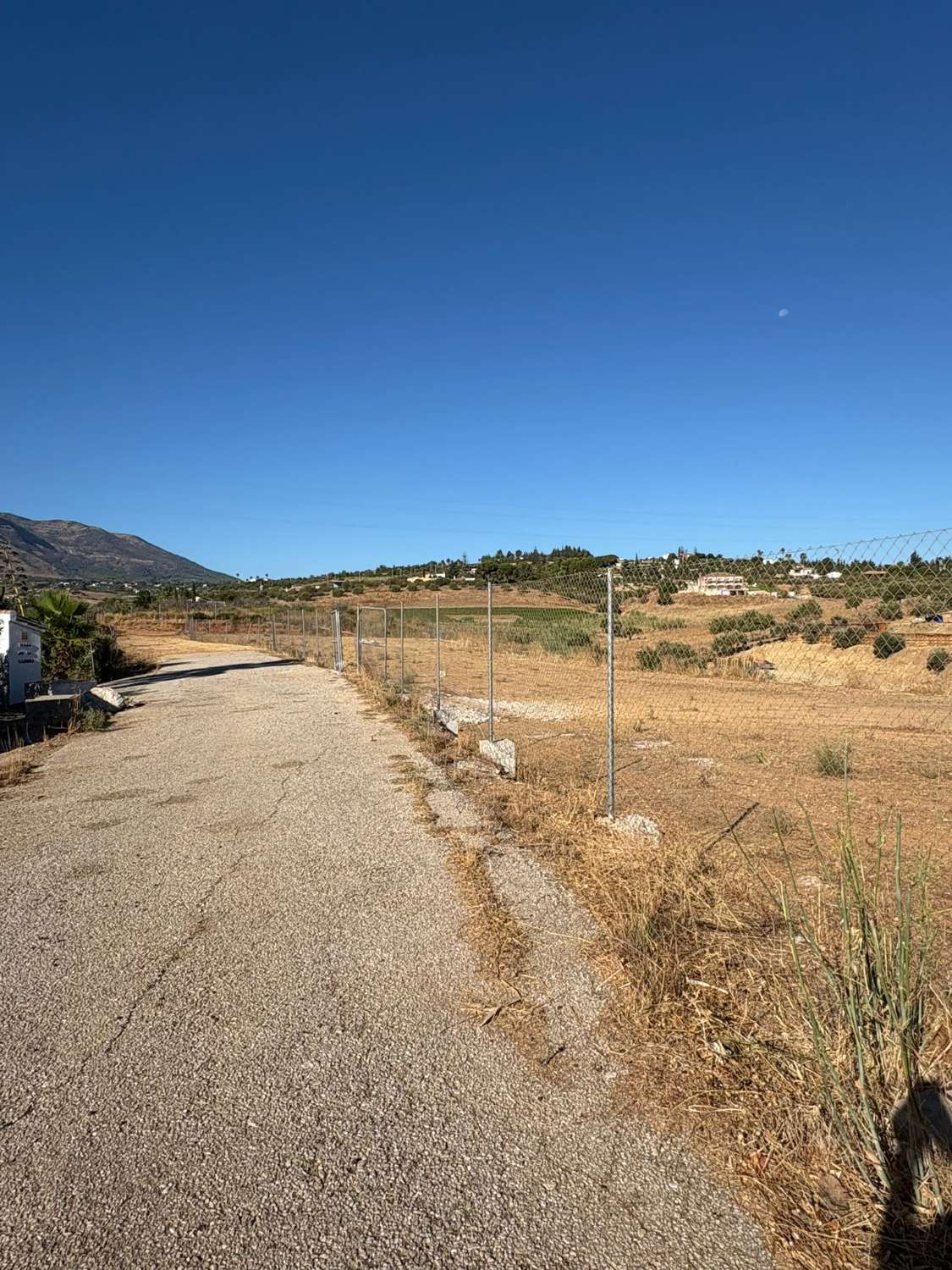 Parcela rústica de 5.350m2 junto al complejo Sol Andalusi
