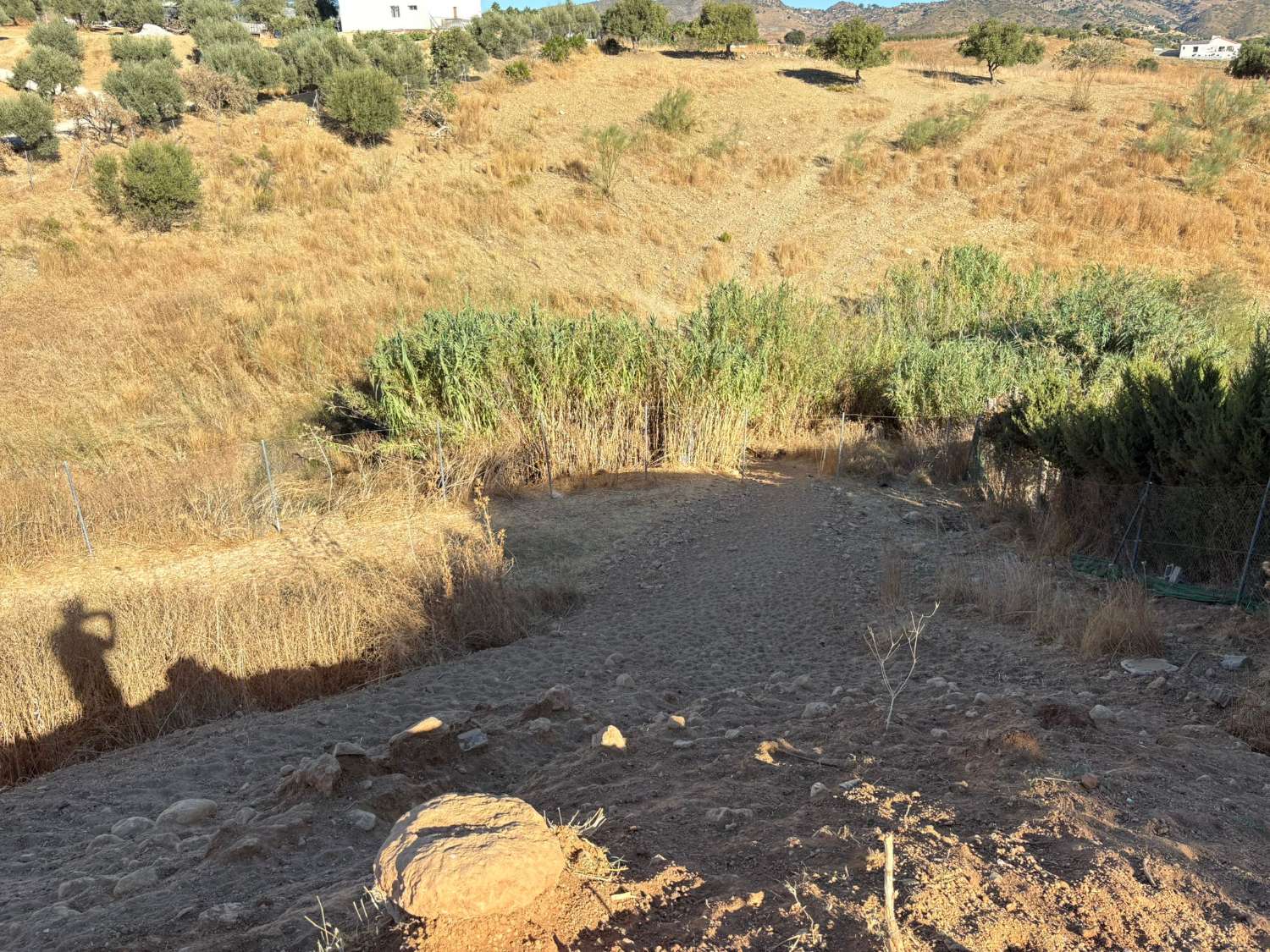 Parcela rústica de 5.350m2 junto al complejo Sol Andalusi