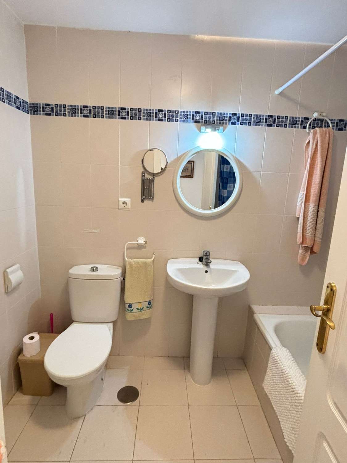 Three-bedroom apartment in the Puerta Capellanía residential complex.