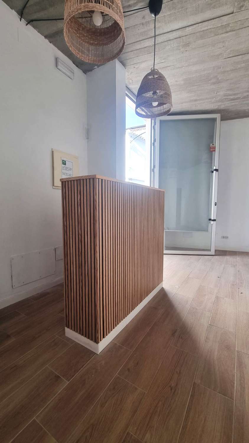 Local comercial en esquina con máxima visibilidad