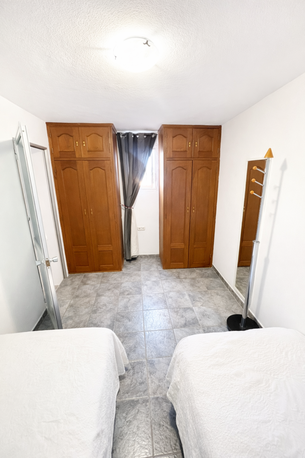 Finca con dos viviendas independientes, piscina con jacuzzi y vistas abiertas en Alhaurín el Grande